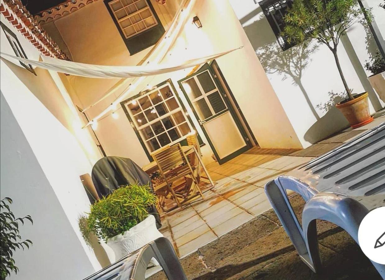 Homestay Donde Conchita, Cerca Del Aeropuerto Norte La Laguna (Tenerife)
